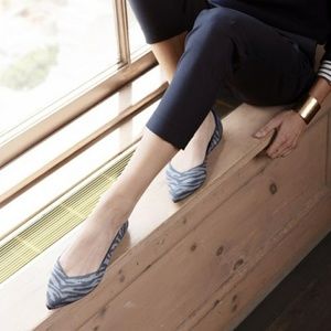 BRAND NEW Rothy's Point Zebra Gray Neutral